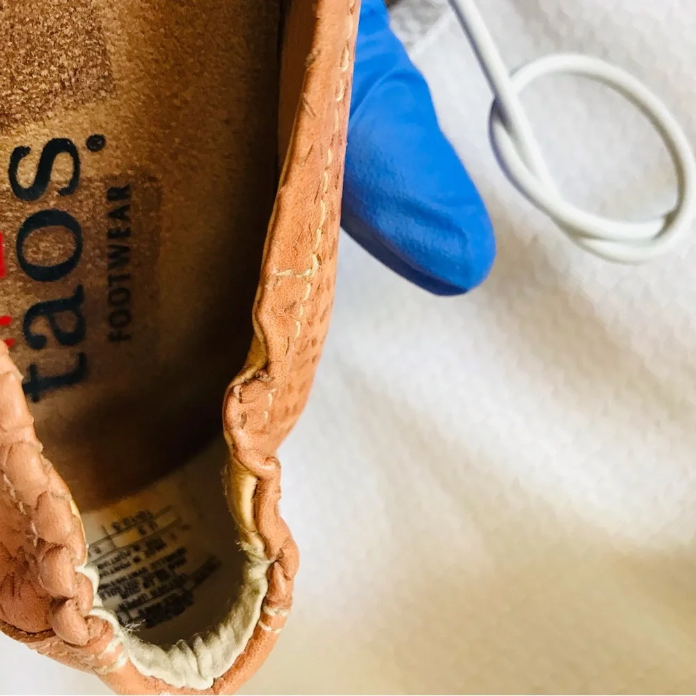 Taos Footwear Women's Tan Leather Perforated Ballet Flats